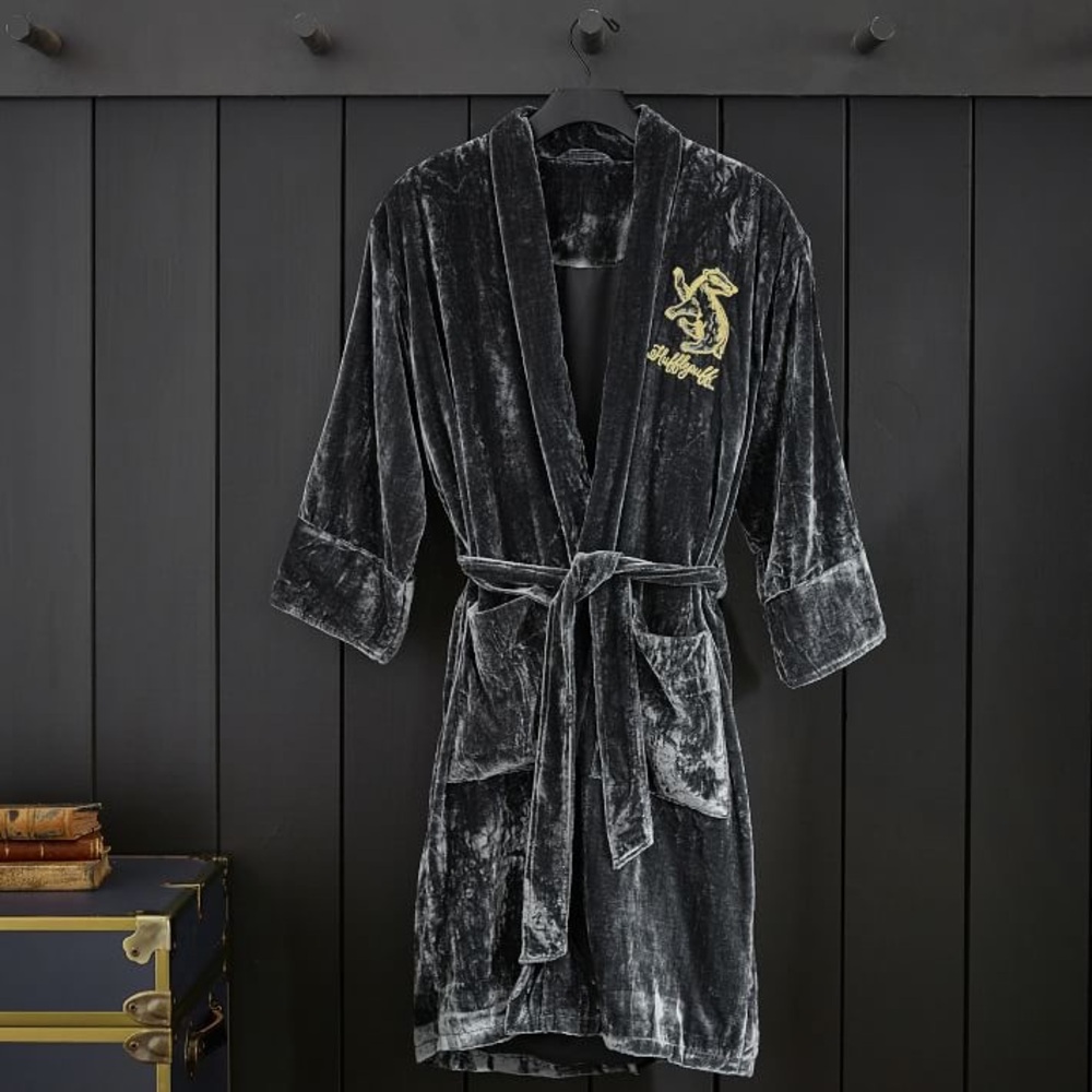 POTTERY BARN Harry Potter Hufflepuff Velvet Robe‎ house robe costume